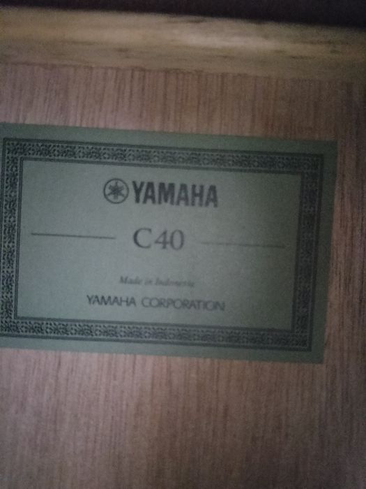 Классическая гитара Yamaha c40