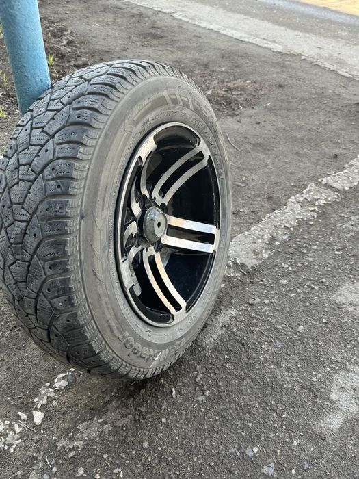 Продам титан на 13 арбуз.в отличном состояний комплект 4шт