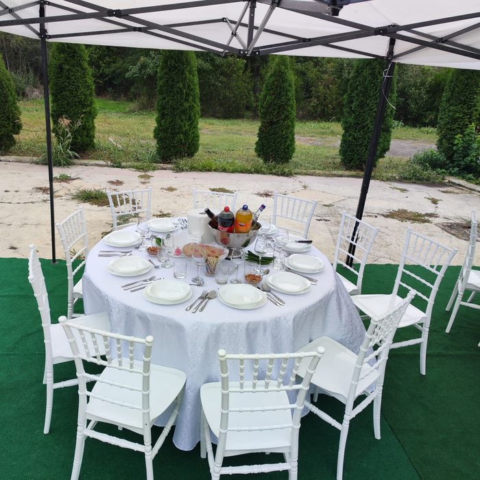 Agenția AvM Events închiriază pavilioane, mese, scaune vesela completă
