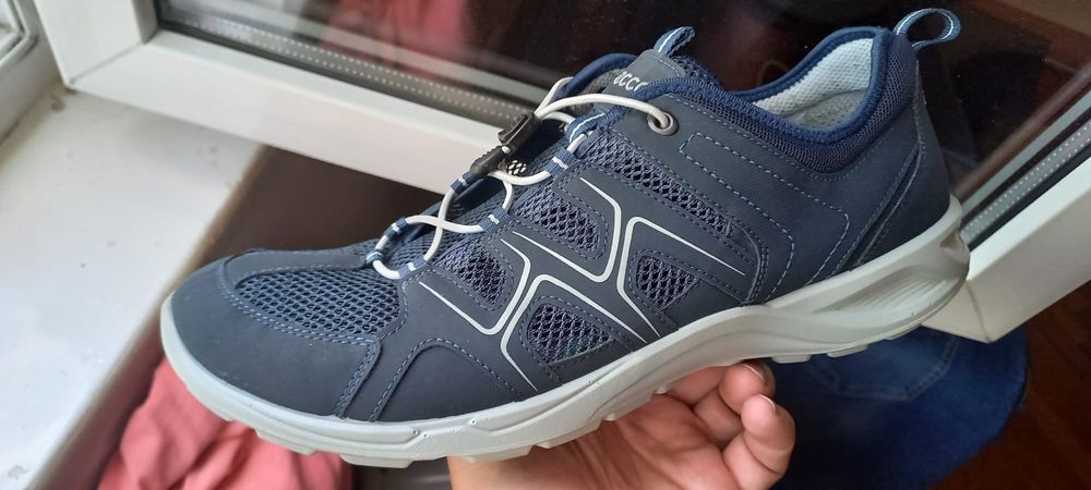 Pantofi ECCO 45 ca noi 100 ron