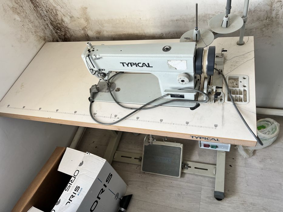 Продам швейную машинку