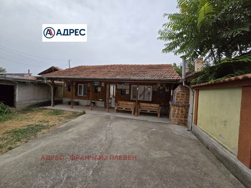 Къща в Плевен, област-с.Садовец площ 110 цена 52900