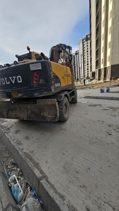 Ekskavator VOLVO