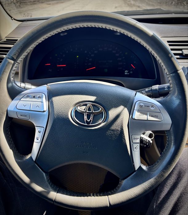 Продам Toyota Camry 40
