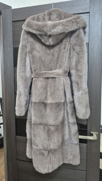 Продам норковую шубу