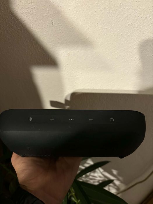 Vând boxă portabilă Bose SoundLink Flex