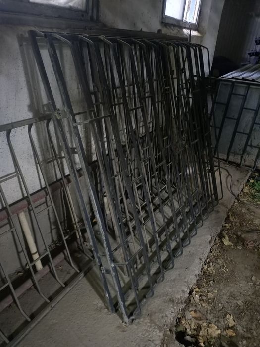 Решотки на окна.