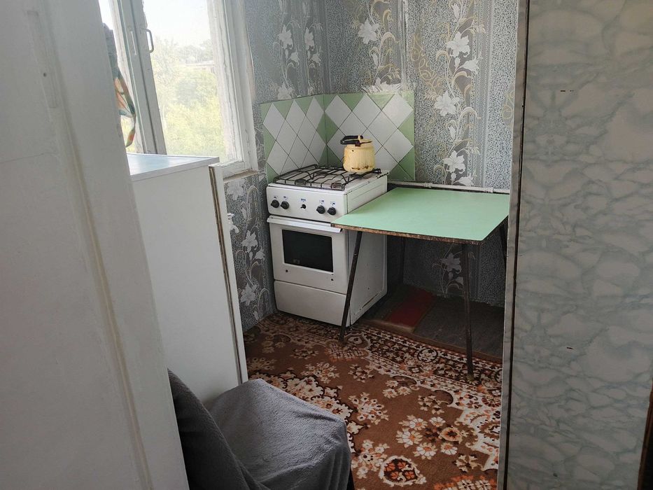 Продается квартира 2/5/5 на 11-квартал, перекресток Шухрат