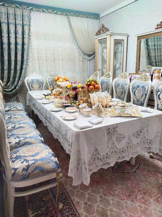 Стол стул сотилади