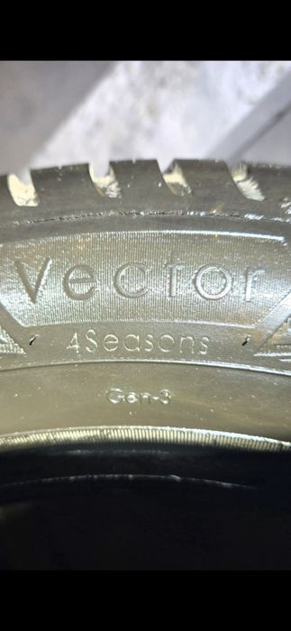 205 55 16 Iarnă / all season m+s Goodyear Vector 4 seasons gen3 dot 22