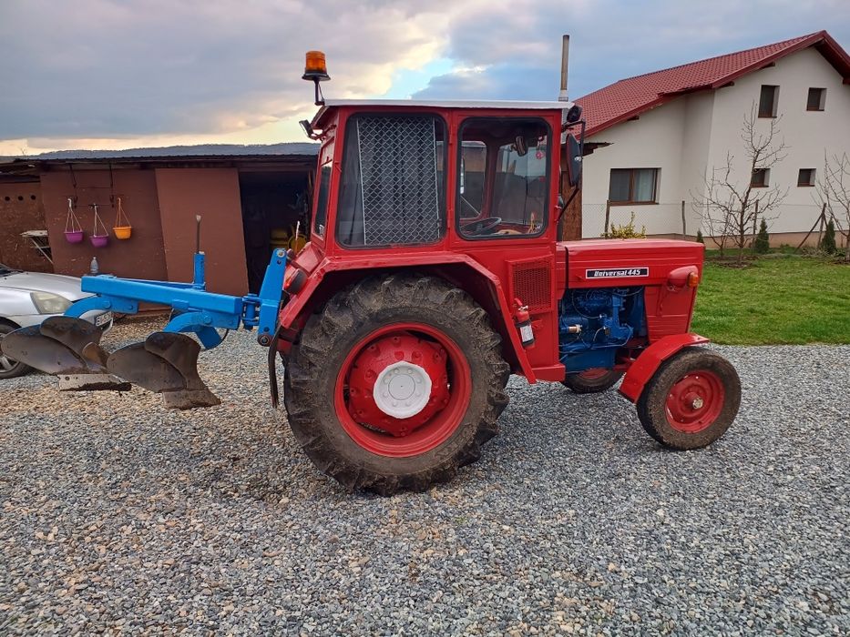 Vând tractor utb 445 cu utilaje