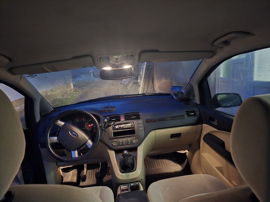 Vând Ford focus c-max 1.6