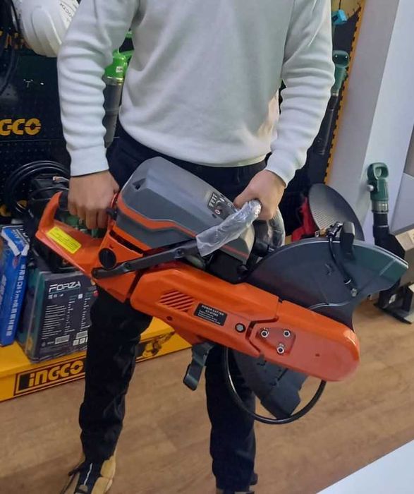 Бензиновый резак для бетона