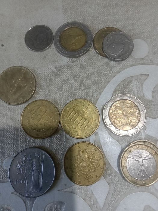 Продам купюры, монеты.