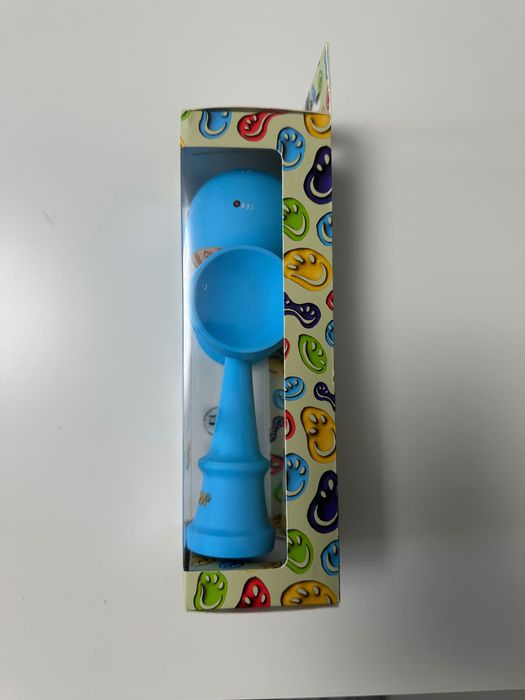 Kendama KROM KOLOR Blue – nouă, sigilată, originală(super grip)