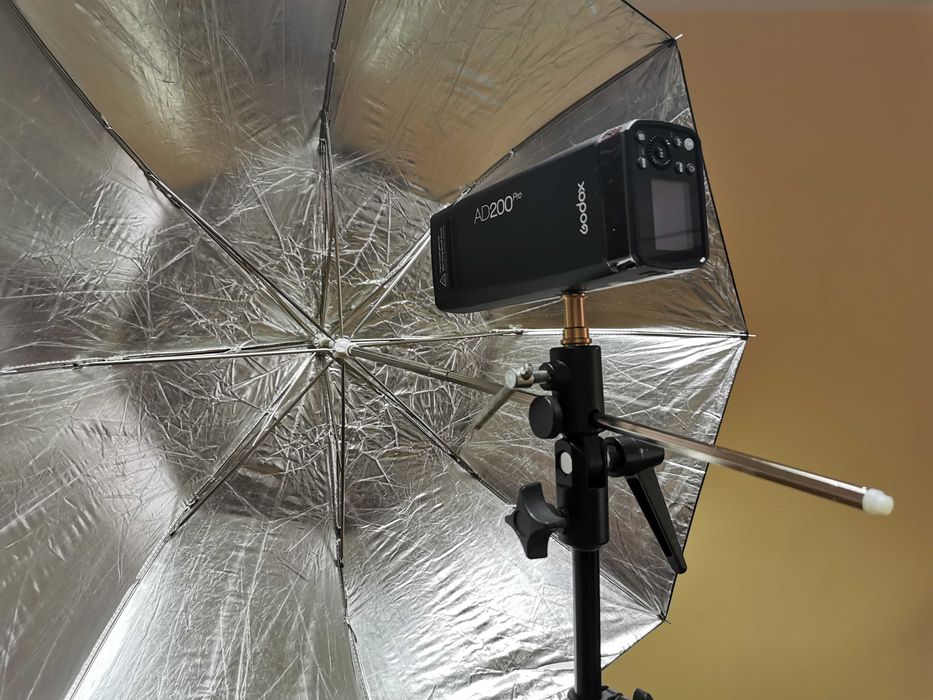 Manfrotto 026 адаптер - стойка за фотографски чадър или светкавица