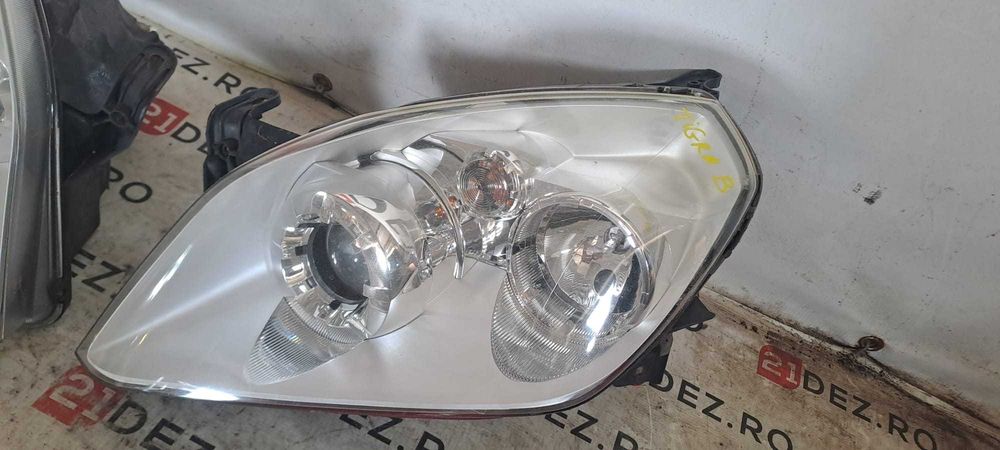 Faruri / Far stanga , far dreapta cu lupa Halogen pentru Opel Tigra B / pret per bucata