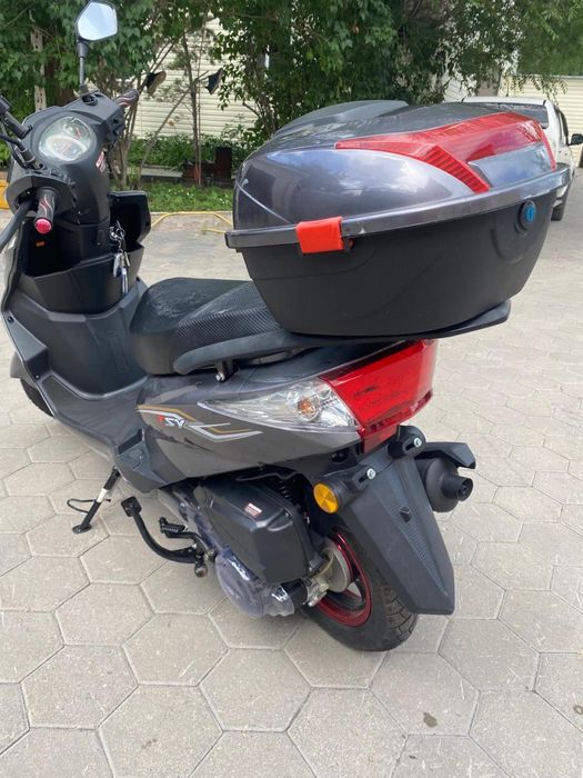 Продам скутер новый