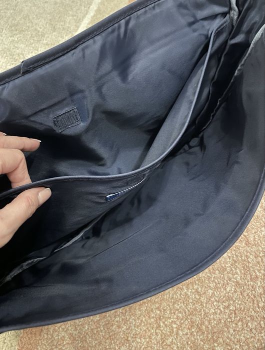 Nou! Geanta laptop / de umar Adidas