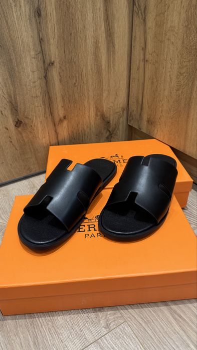 Продается удобные тапочки Hermes ( обувь )
