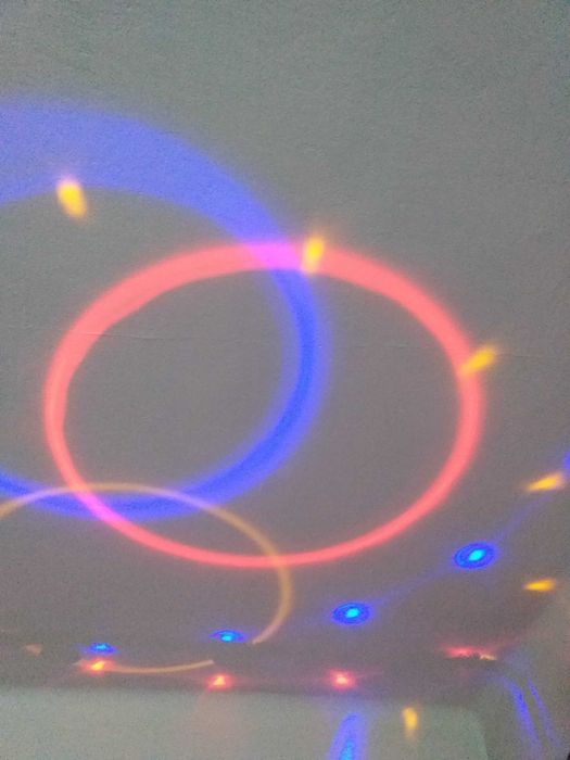 Vand Proiector RGBW 2X Par Led si un Disco Magic Ball