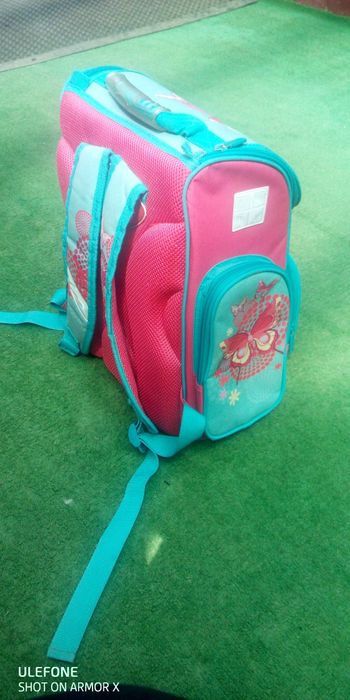 Vând ghiozdan stare foarte buna