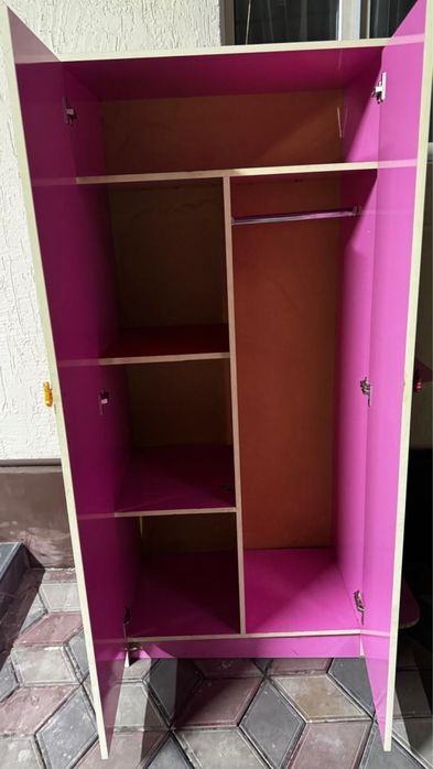 Шкаф, кровать и парта