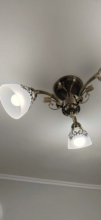 Lustra Candelabru superba nichelata cu Design Retro Vintage Elegant