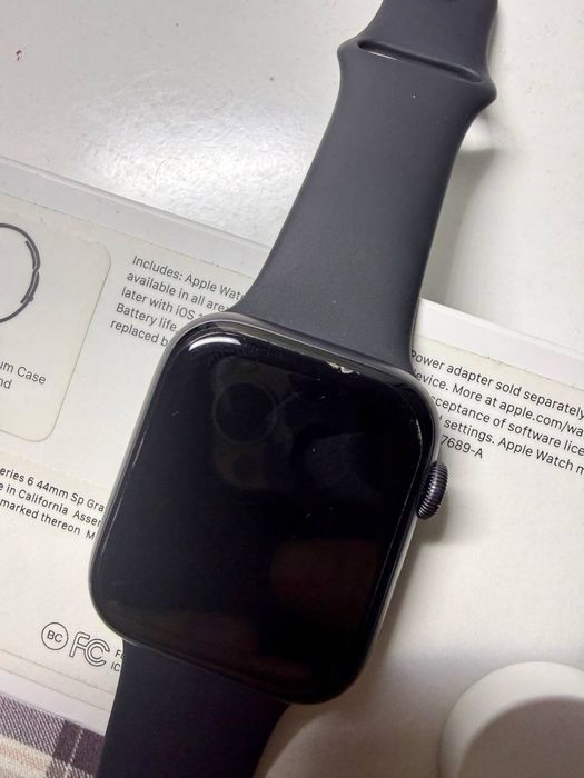 Apple Watch Series 6, Space Gray 44 mm. GPS