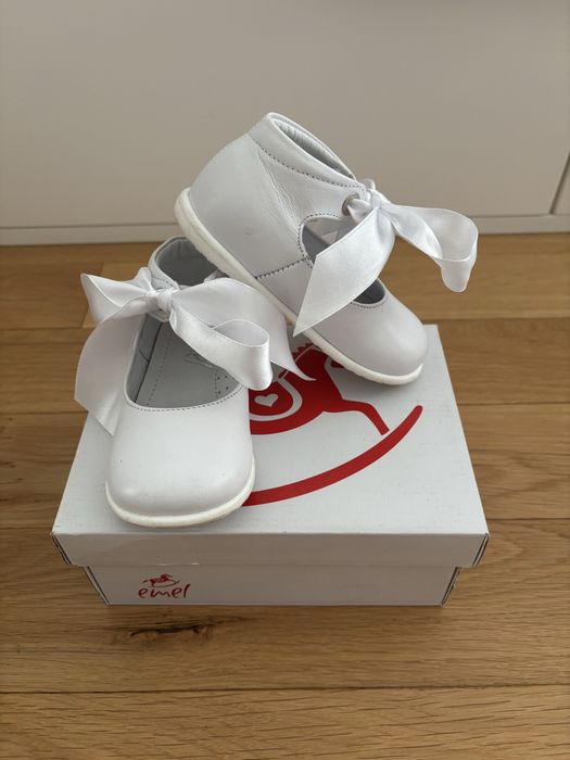 Детски официални обувки Emel