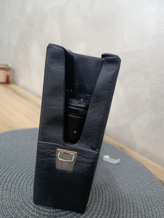 Това е Tokina RMC 80–200mm f/4 – ръчен (manual focus