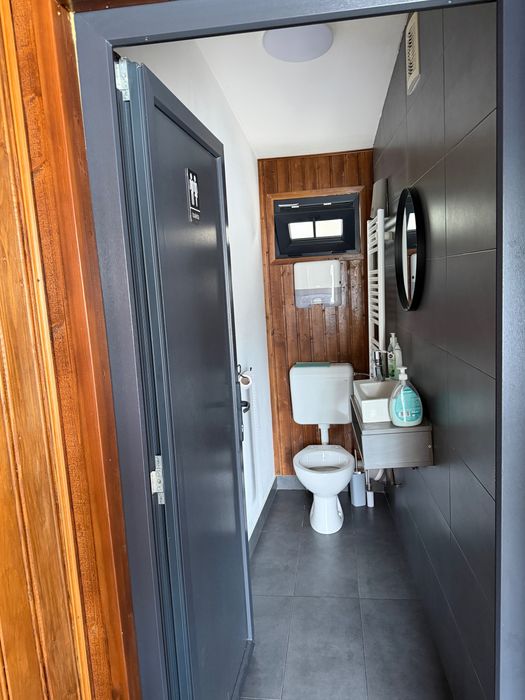 Spatiu comercial Horeca amenajat (Fast Food / Saormerie) – complet utilat