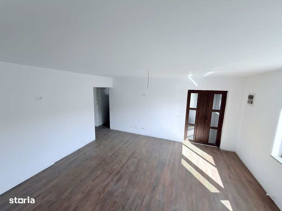 Casa cu etaj la Stauceni
