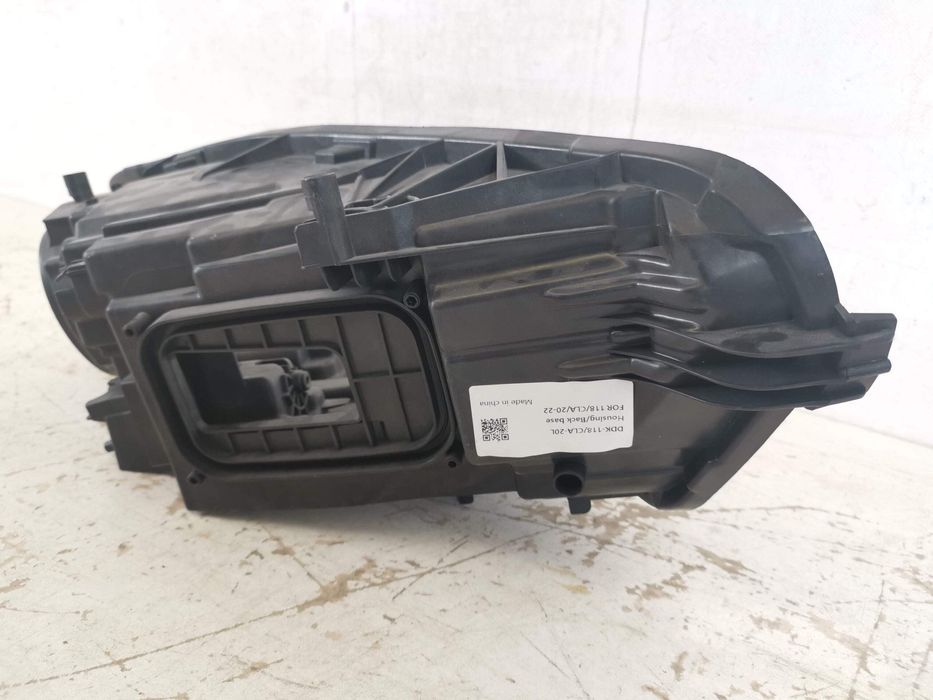 Капак за фар Мерцедес-Бенц ЦЛА-Клас / Mercedes-Benz CLA-Class [ - ] Ор