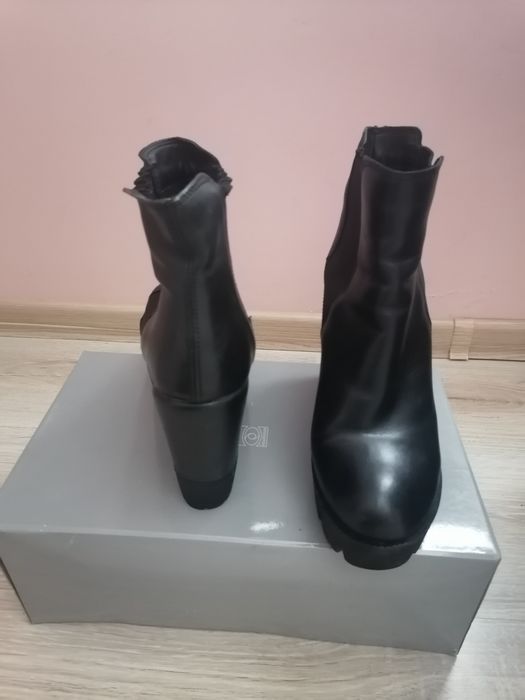 Боти на платформа Lasocki