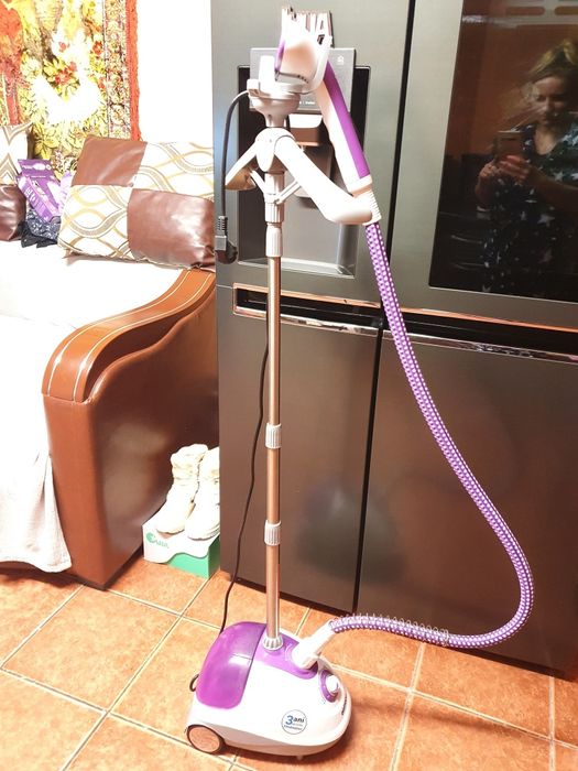 Aparat de călcat cu aburi vertical-Daewoo