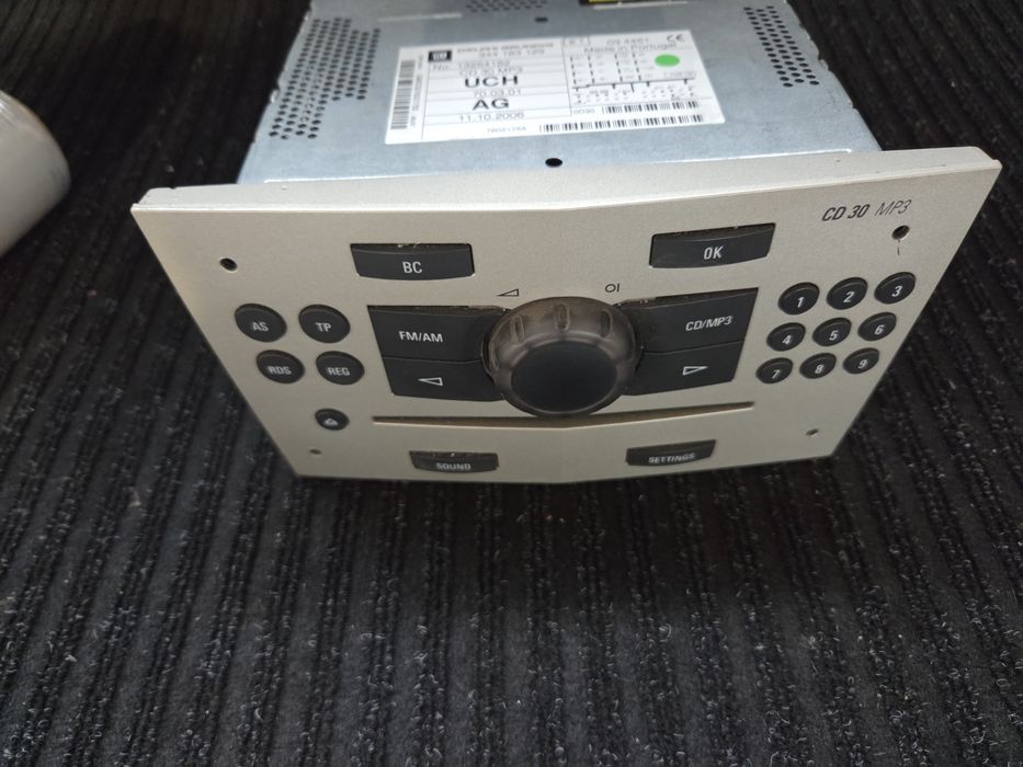 Оригинално радио-CD MP3 Opel Corsa D / Astra / Antara / Zafira / Meriva