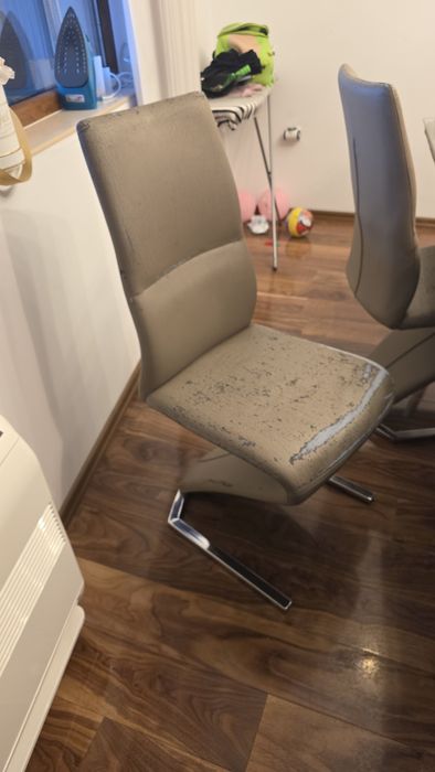 Стол за претапициране!