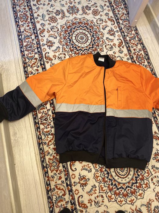 Спец.куртка сатылады.