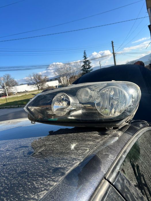 Ляв фар за голф 6 2010година