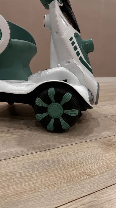 Электромобиль детский