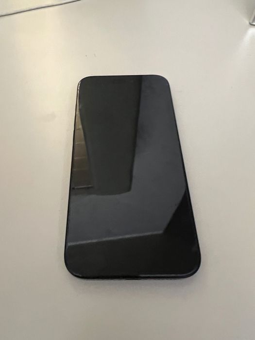 Iphone 16 plus cheren