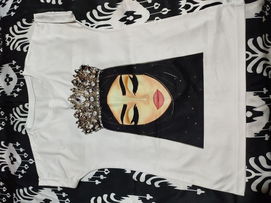 Футболки женские