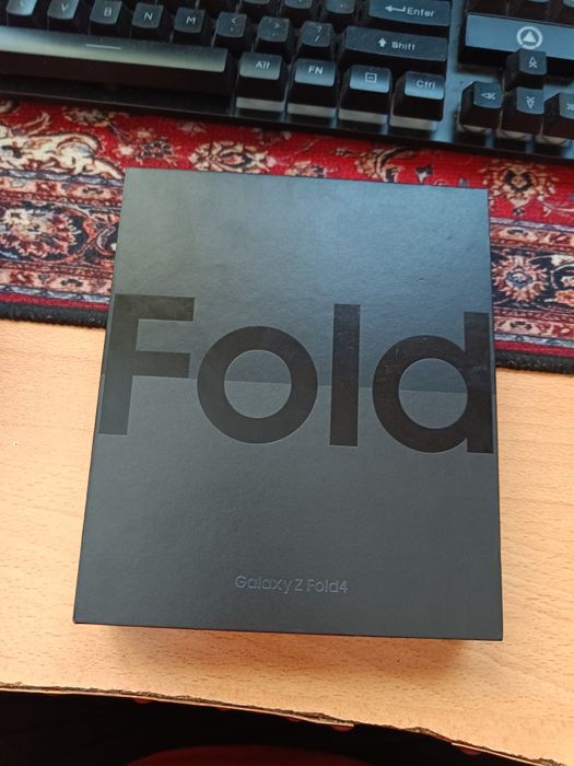 Samsung galaxy z fold 4 на части