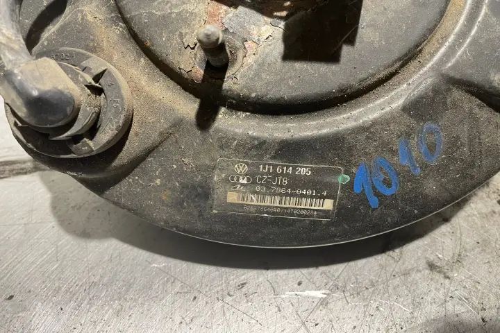 Pompa servofrana Volkswagen VW Golf 2000 1.4 MT (75 hp)