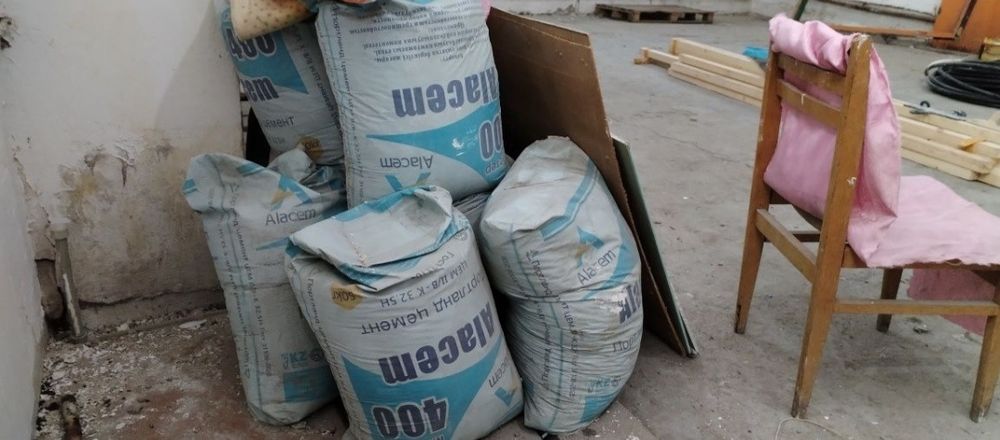 Имеется несколько мешков цемента