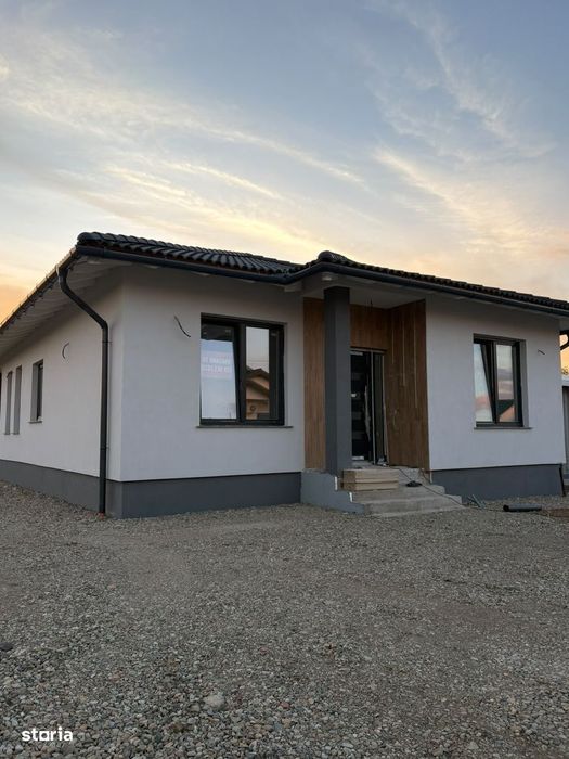 De vânzare casă noua intrare Osorhei