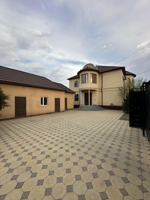 Қала орталығанан коттедж