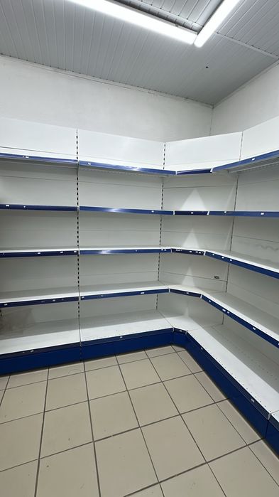 Ресепшен сатылады столымен бірге