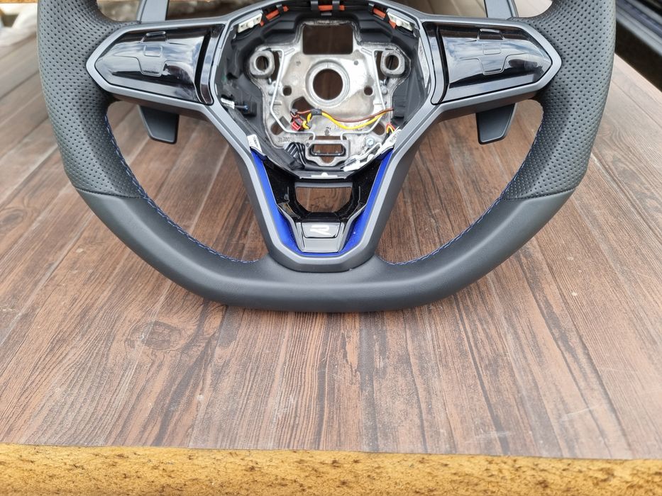 Volan golf 8 R r-line